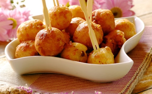 Przekąska z sera halloumi i chorizo 