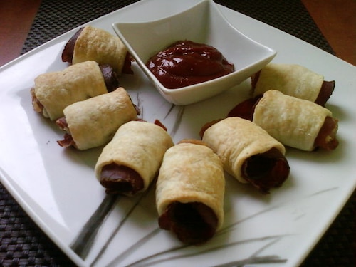 Przekąska z szynką szwarcwaldzką z dipem BBQ