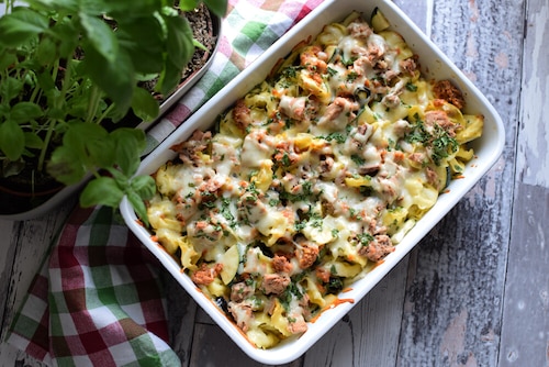 Zapiekanka z tortellini pesto i tuńczykiem