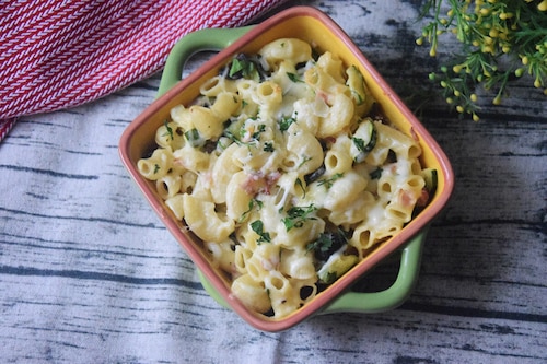 Zapiekanka Mac'n Cheese z boczkiem i warzywami