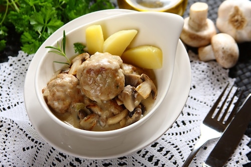 Pulpety w sosie pieczarkowym