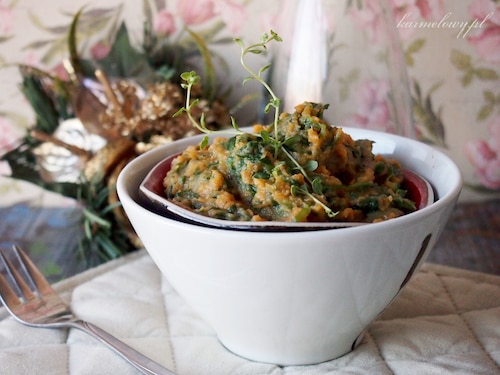 Puree ze słodkich ziemniaków z kozim serem i szpinakiem