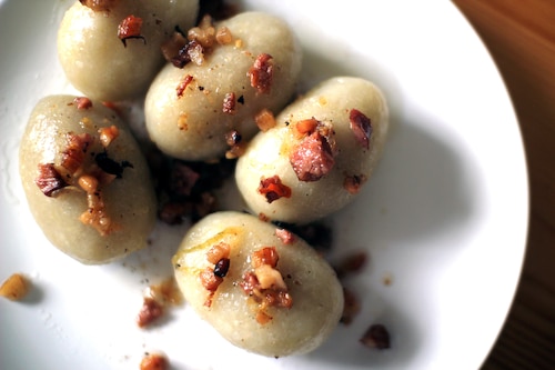 Pyzy z serem cebulkowym