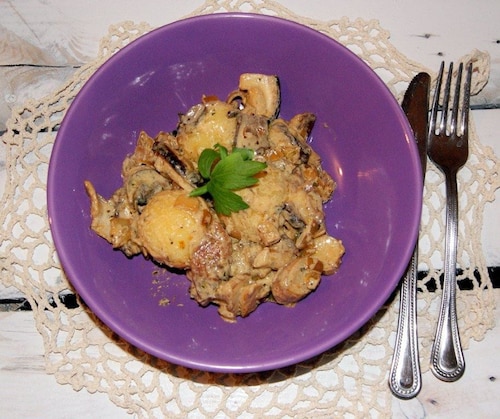 Pyzy ziemniaczane z sosem z podgrzybkami