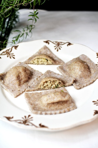 Ravioli pełnoziarniste z mięsem drobiowym