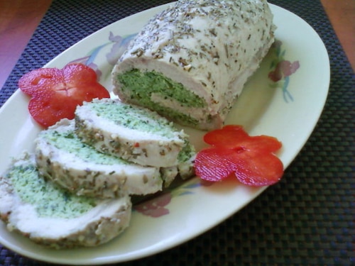 Przepis na Rolada schabowa z kurczakiem i szpinakiem Rolada schabowa z kurczakiem i szpinakiem