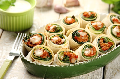 Przepis na Roladki z mięsem mielonym i cukinią Roladki z mięsem mielonym i cukinią