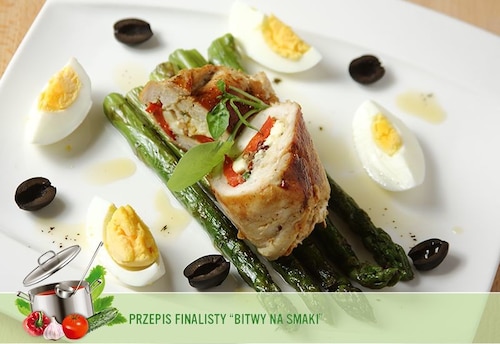 Przepis na Roladki z kurczaka na szparagowym dywanie Roladki z kurczaka na szparagowym dywanie