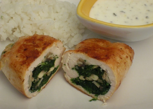 Roladki z kurczaka ze szpinakiem i pieczarkami