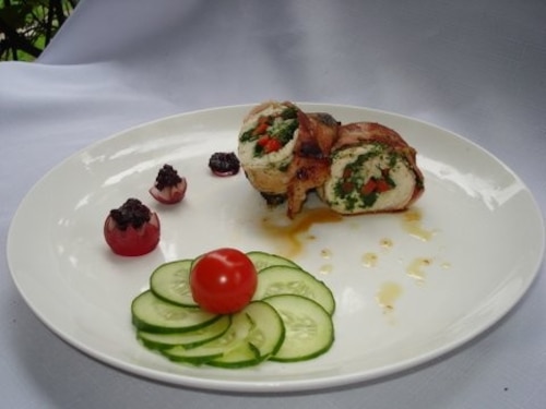 Roladki z piersi kurczaka ze szpinakiem i papryką 