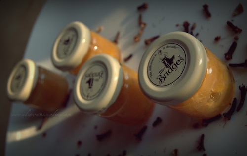 Rozgrzewający dżem z goździkami