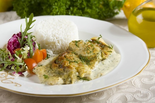 Przepis na Ryba zapiekana w sosie koperkowym  Ryba zapiekana w sosie koperkowym