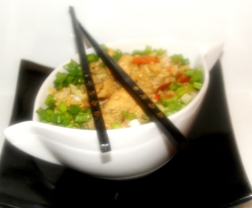 Ryż smażony z kurczakiem i warzywami