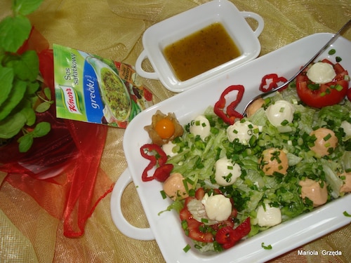 Przepis na Sałatka Euro 2012 Sałatka Euro 2012