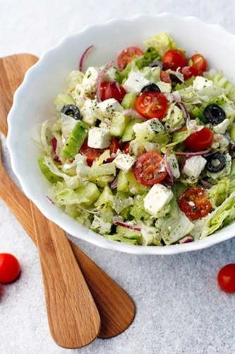 Sałatka grecka z sosem winegret