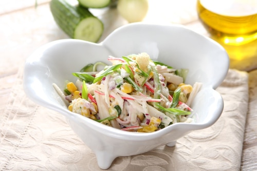 Sałatka jogurtowo-krabowa 