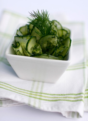 Sałatka ogórkowa w sosie winegret