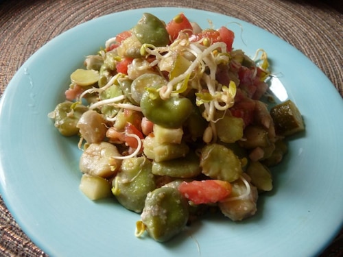 Sałatka z bobem i boczkiem