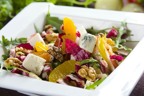 Przepis na Sałatka z cykorią i malinami Sałatka z cykorią i malinami