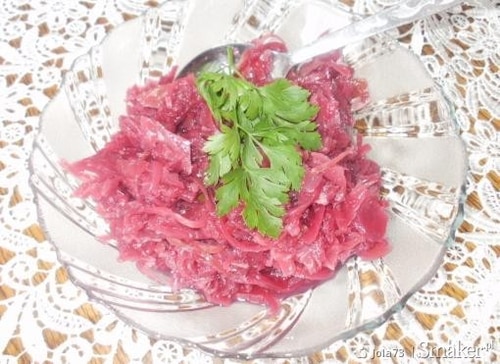 Sałatka z czerwonej kapusty na zimę