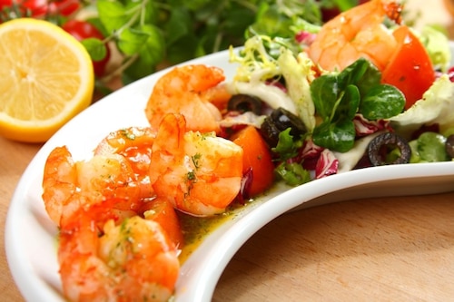 Sałatka z krewetek - VIDEO