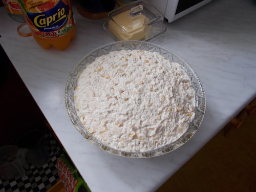 Sałatka z kurczaka z ananasem