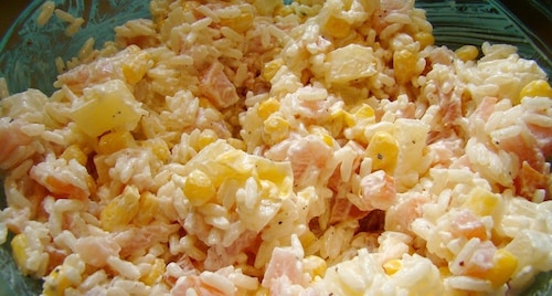 Sałatka z kurczakiem i ananasem