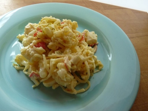 Sałatka z paluszkami surimi