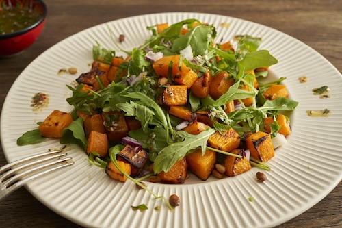 Sałatka z pieczonej dyni