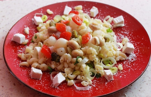 Przepis na Sałatka z porą i serkiem feta Sałatka z porą i serkiem feta