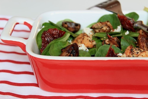 Sałatka z roszponką, kurczakiem i pieczarkami