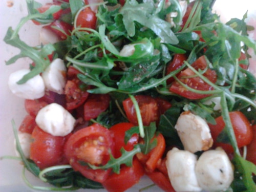 Sałatka z rukolą i mozarellą