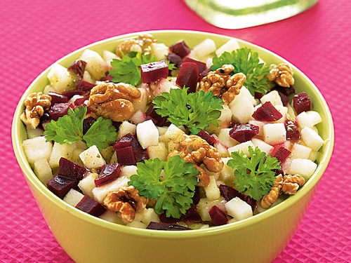 Sałatka z selera i buraczków z jabłkiem