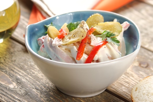 Sałatka z szynką i serem