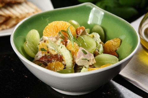 Przepis na Sałatka z wędzonym kurczakiem Sałatka z wędzonym kurczakiem