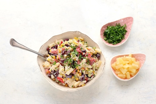 Przepis na Sałatka ryżowa z ananasem Sałatka ryżowa z ananasem