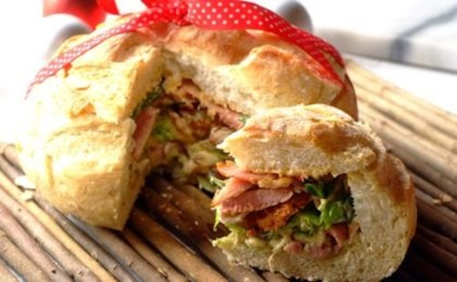 Przepis na Sandwich na niedzielny piknik Sandwich na niedzielny piknik