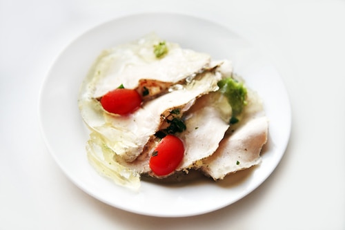 Przepis na Schab w galarecie faszerowany sałatką jarzynową Schab w galarecie faszerowany sałatką jarzynową