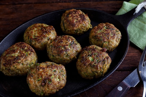 Przepis na Kotlety siekane z kurczaka i cukinii Kotlety siekane z kurczaka i cukinii