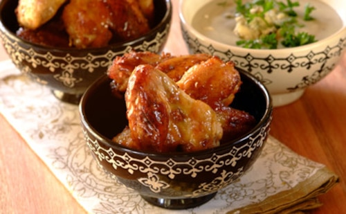 Przepis na Skrzydełka z kurczaka w sosie z niebieskiego sera Skrzydełka z kurczaka w sosie z niebieskiego sera