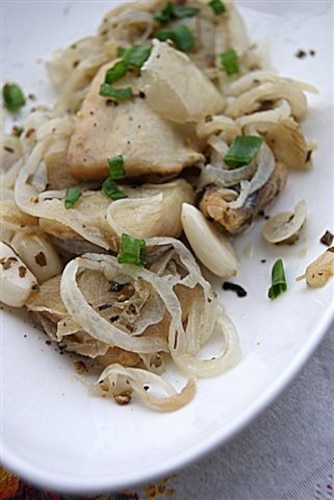 Śledzie w oleju z czosnkiem