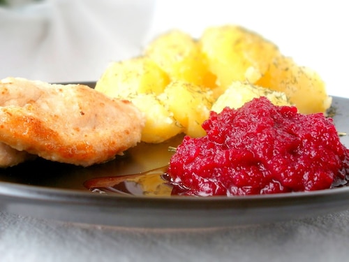 Smażona pierś z kurczaka z ćwikłą