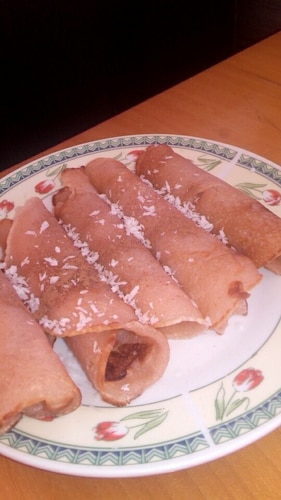 Przepis na Naleśniki cynamonowe z wiórkami kokosowymi Naleśniki cynamonowe z wiórkami kokosowymi