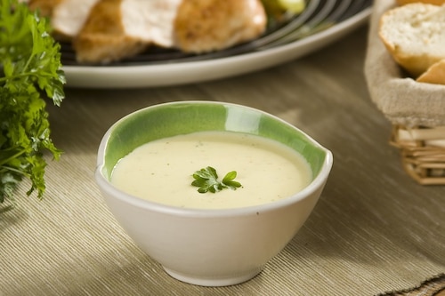 Przepis na Sos beszamelowy po hiszpańsku Sos beszamelowy po hiszpańsku