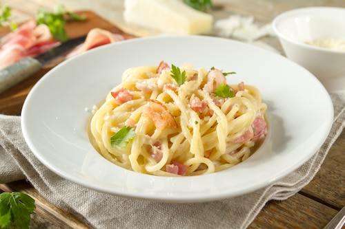 Przepis na Spaghetti Carbonara - VIDEO Spaghetti Carbonara - VIDEO