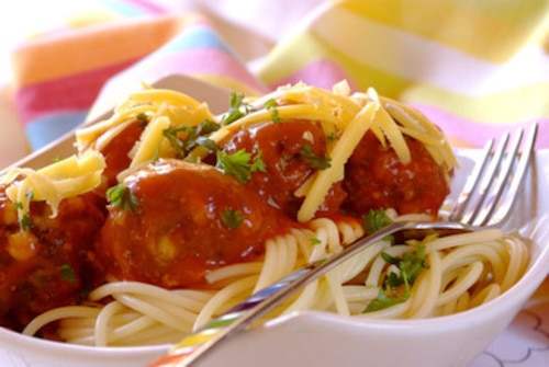 Przepis na Spaghetti z aromatycznymi klopsikami Spaghetti z aromatycznymi klopsikami