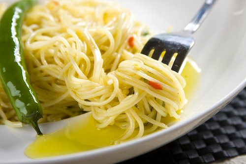 Przepis na Spaghetti z czosnkiem i czuszką Spaghetti z czosnkiem i czuszką