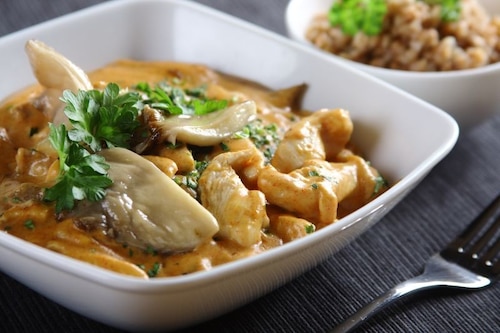Przepis na A la Stroganoff z boczniakami A la Stroganoff z boczniakami