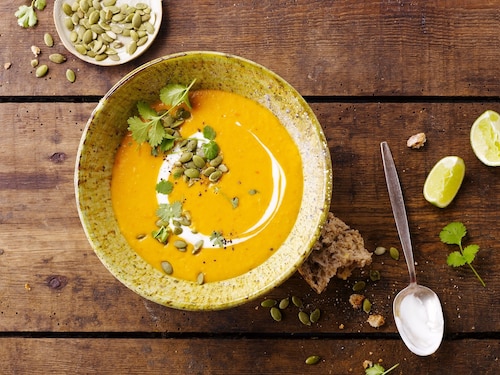 Zupa ze słodkich ziemniaków i pomidorów