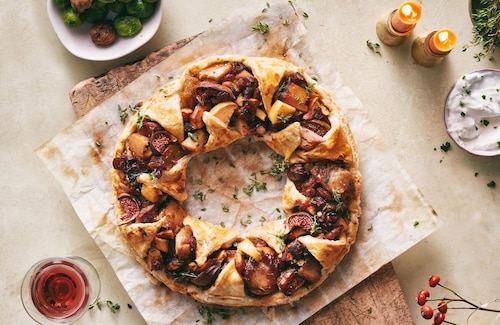 Świąteczny wieniec z figami, żurawiną i roślinnym a'la kurczakiem